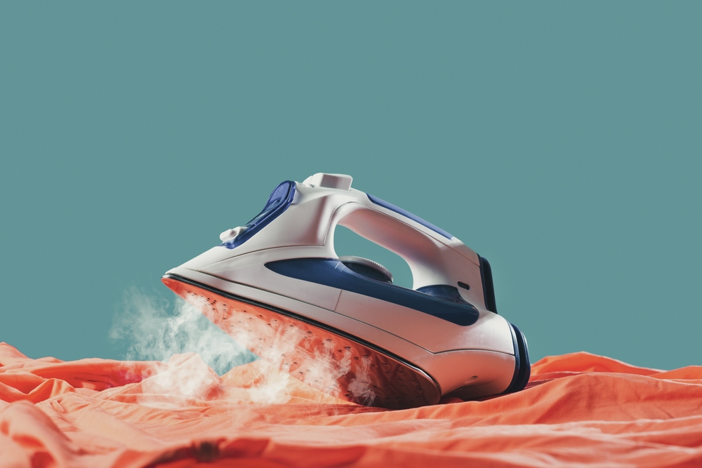 How Do You Professionally Iron Clothes?