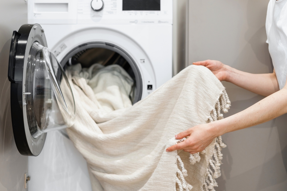Benefits of Using Love2Laundry for Dry Cleaning Stain Removal