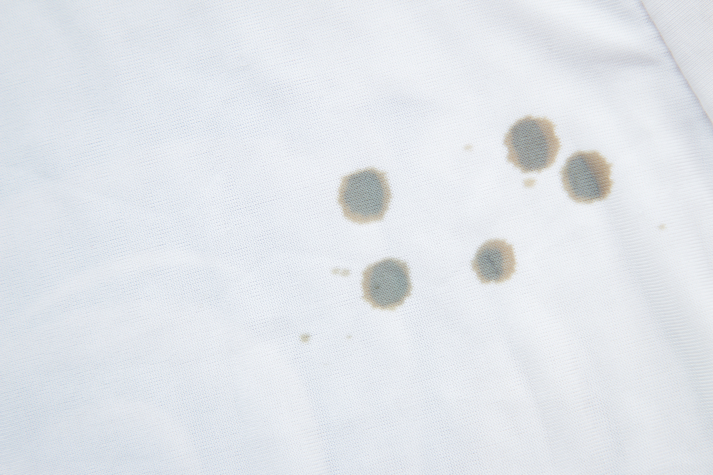 Methods of Removing Oil From Clothes:
