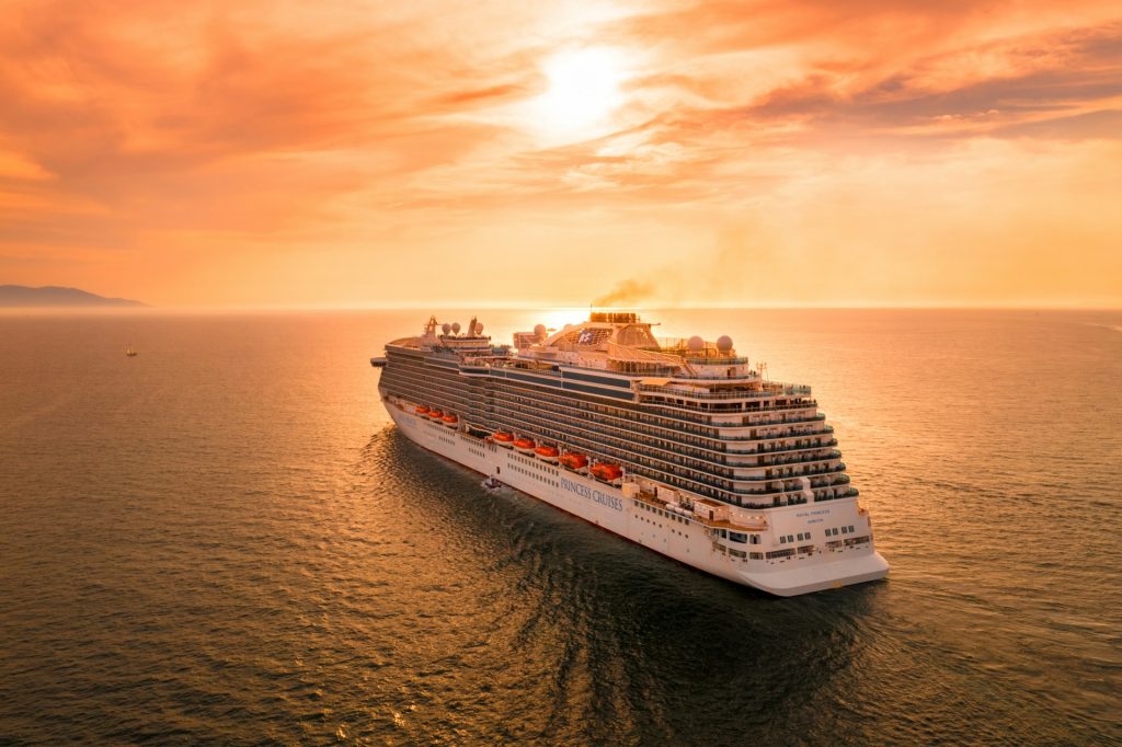 How Professional Laundry Services Help Cleanliness on Cruise Ships