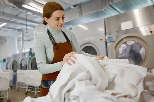 step-by-step hotel laundry process that ensures hygiene